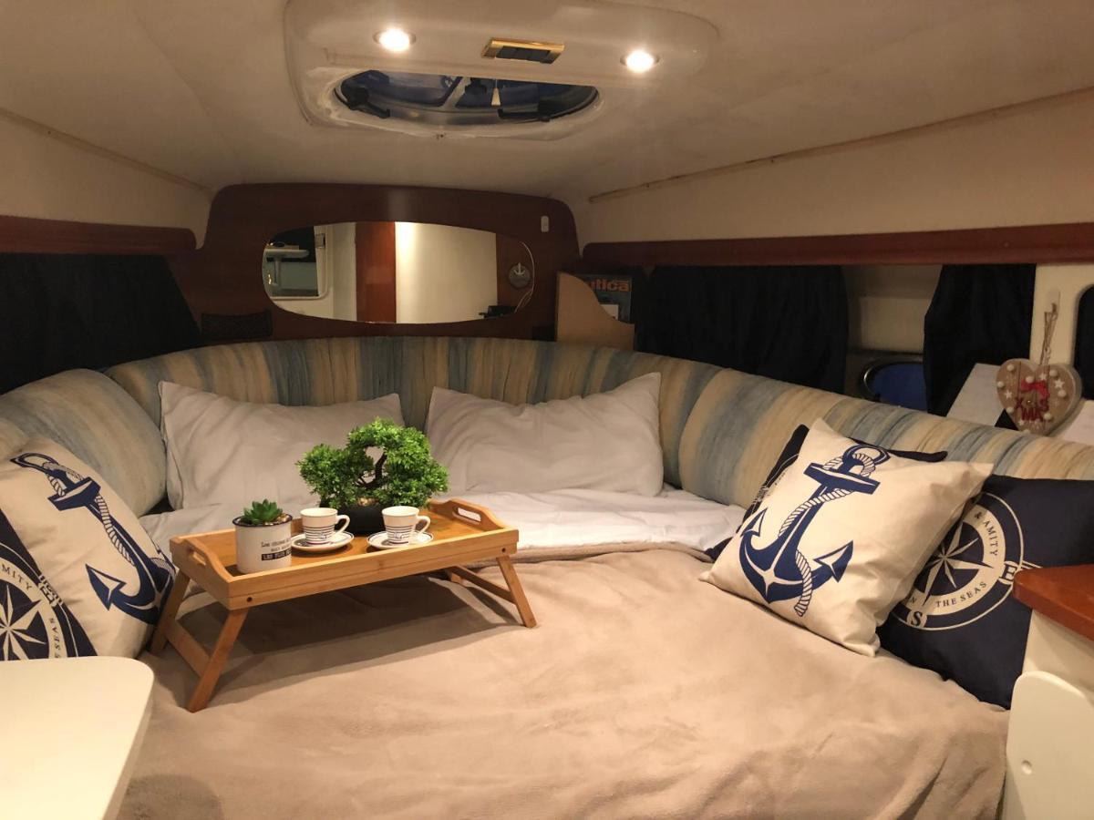 Bea Boat Charter Hotell Menton Exteriör bild