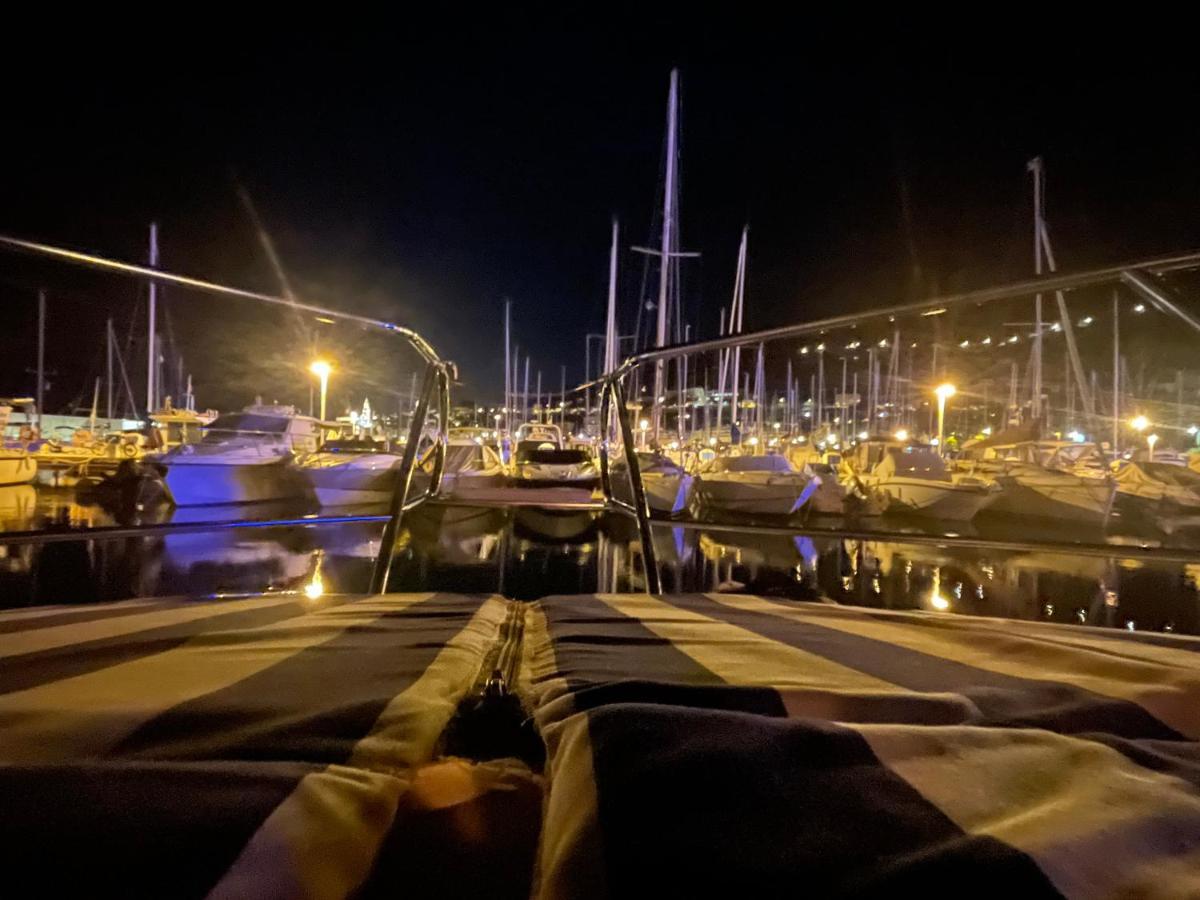 Bea Boat Charter Hotell Menton Exteriör bild